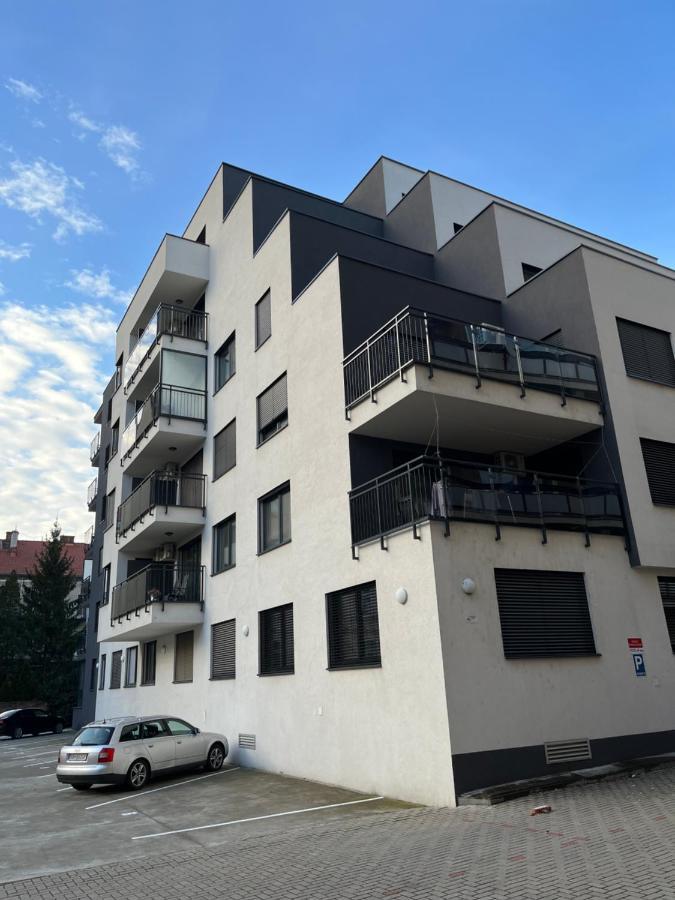 ברטיסלאבה Elegant Escape Apartment II - City Centre מראה חיצוני תמונה
