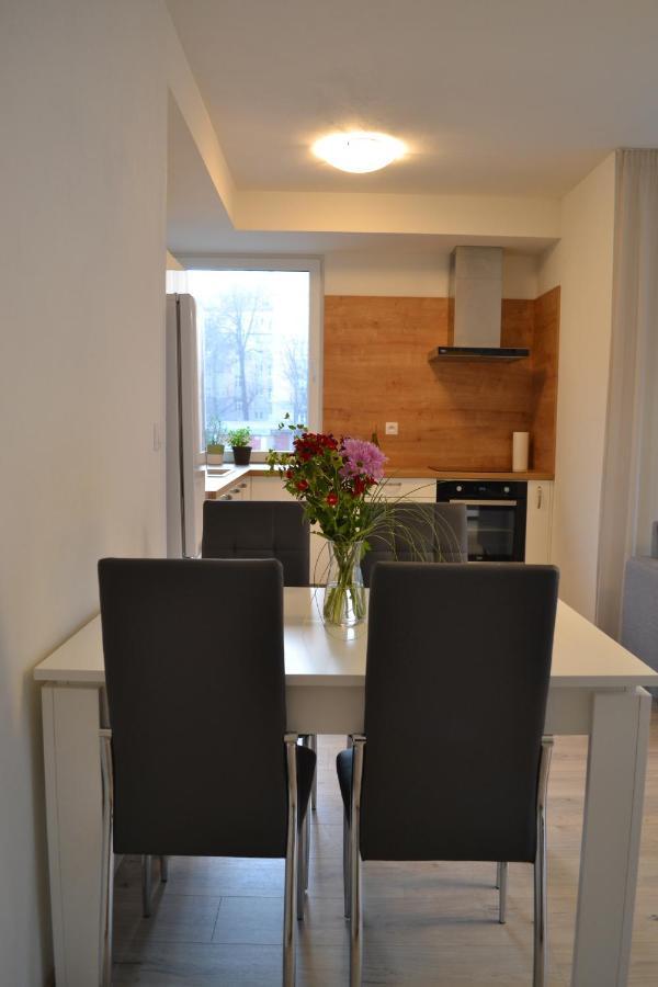 ברטיסלאבה Elegant Escape Apartment II - City Centre מראה חיצוני תמונה