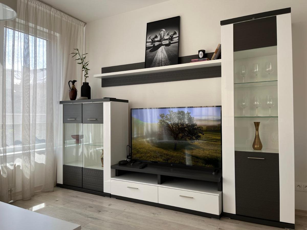 ברטיסלאבה Elegant Escape Apartment II - City Centre מראה חיצוני תמונה