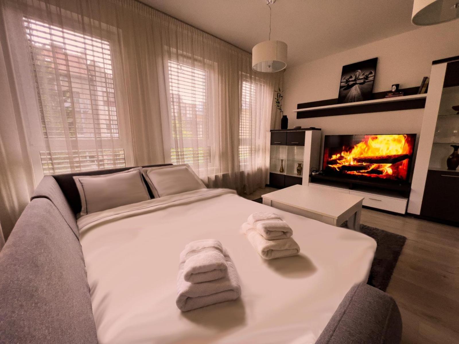 ברטיסלאבה Elegant Escape Apartment II - City Centre מראה חיצוני תמונה